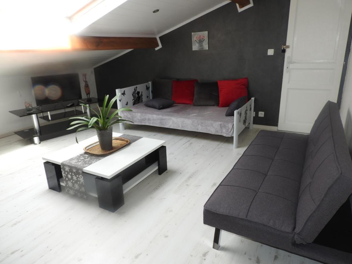 Appartement Mansarde Et Climatise 50 M2 Pompignan  エクステリア 写真