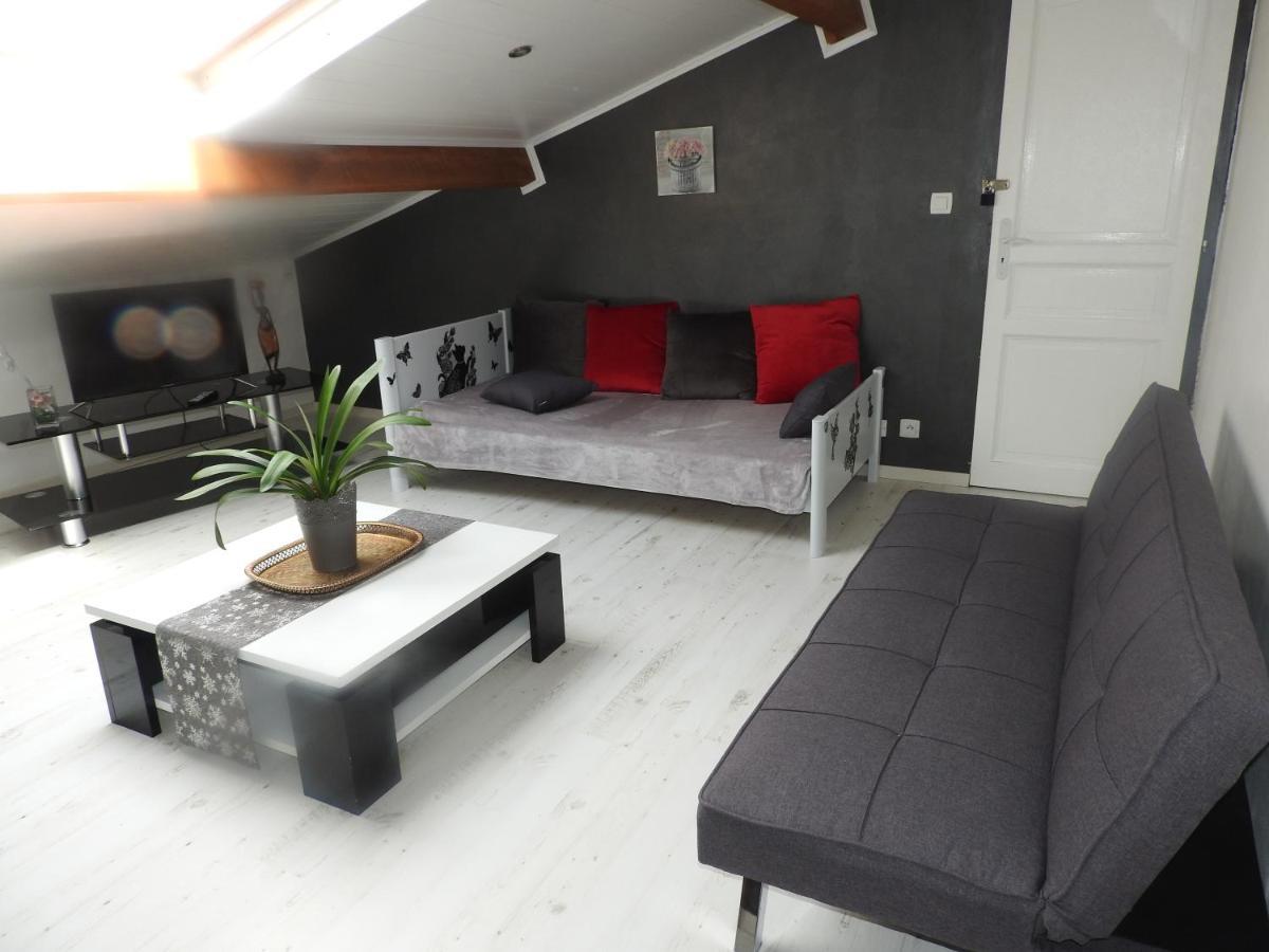 Appartement Mansarde Et Climatise 50 M2 Pompignan  エクステリア 写真