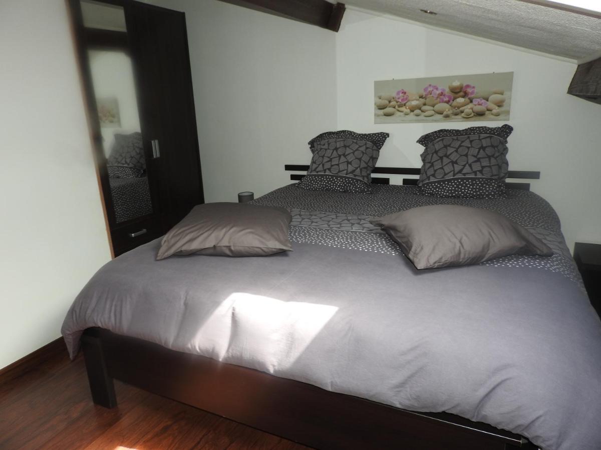 Appartement Mansarde Et Climatise 50 M2 Pompignan  エクステリア 写真