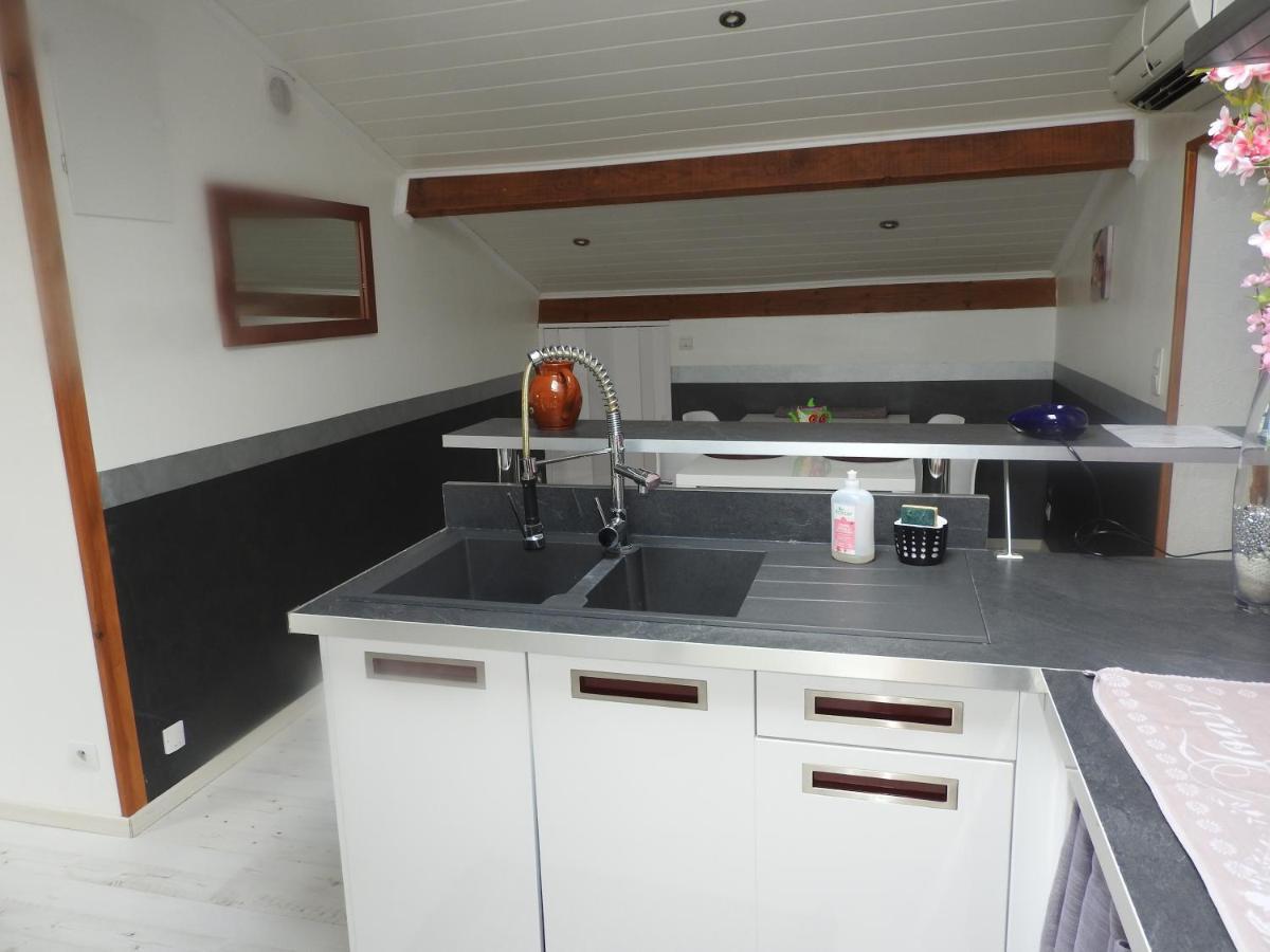Appartement Mansarde Et Climatise 50 M2 Pompignan  エクステリア 写真