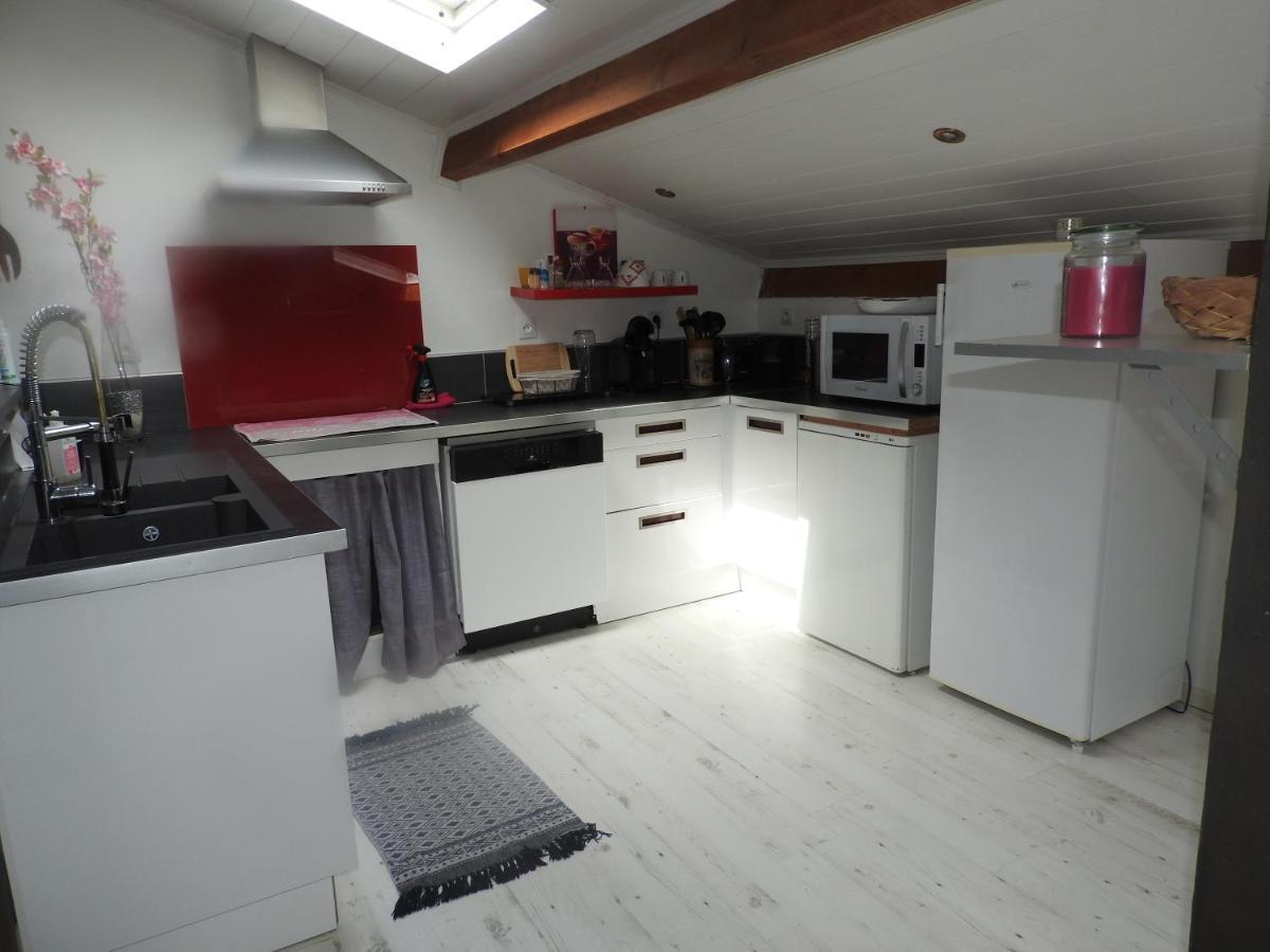 Appartement Mansarde Et Climatise 50 M2 Pompignan  エクステリア 写真