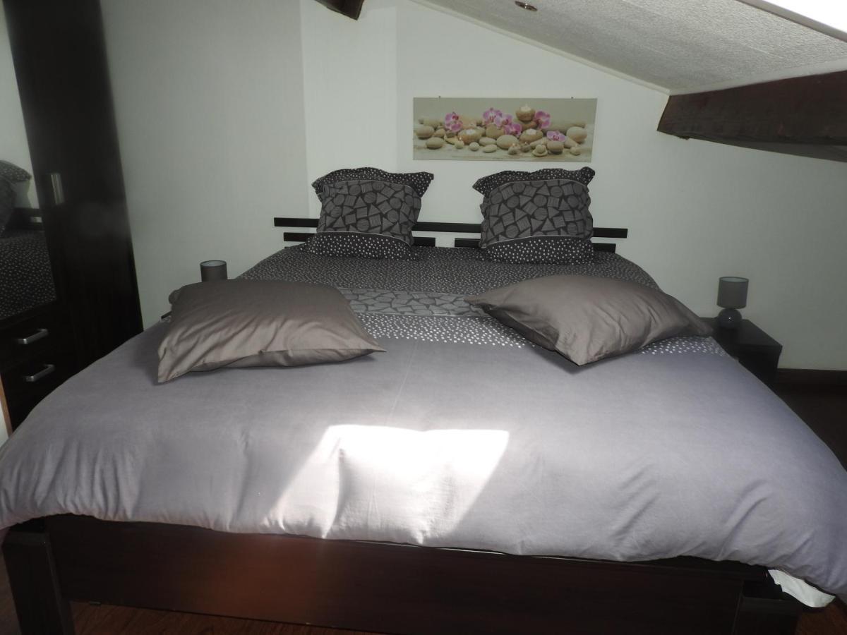 Appartement Mansarde Et Climatise 50 M2 Pompignan  エクステリア 写真