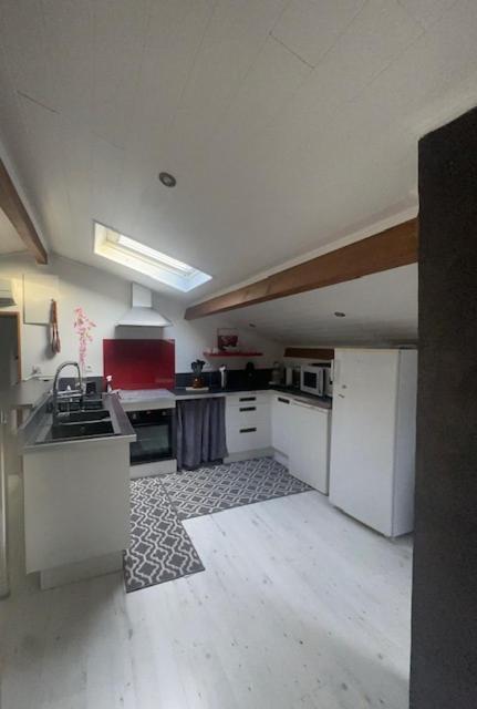 Appartement Mansarde Et Climatise 50 M2 Pompignan  エクステリア 写真