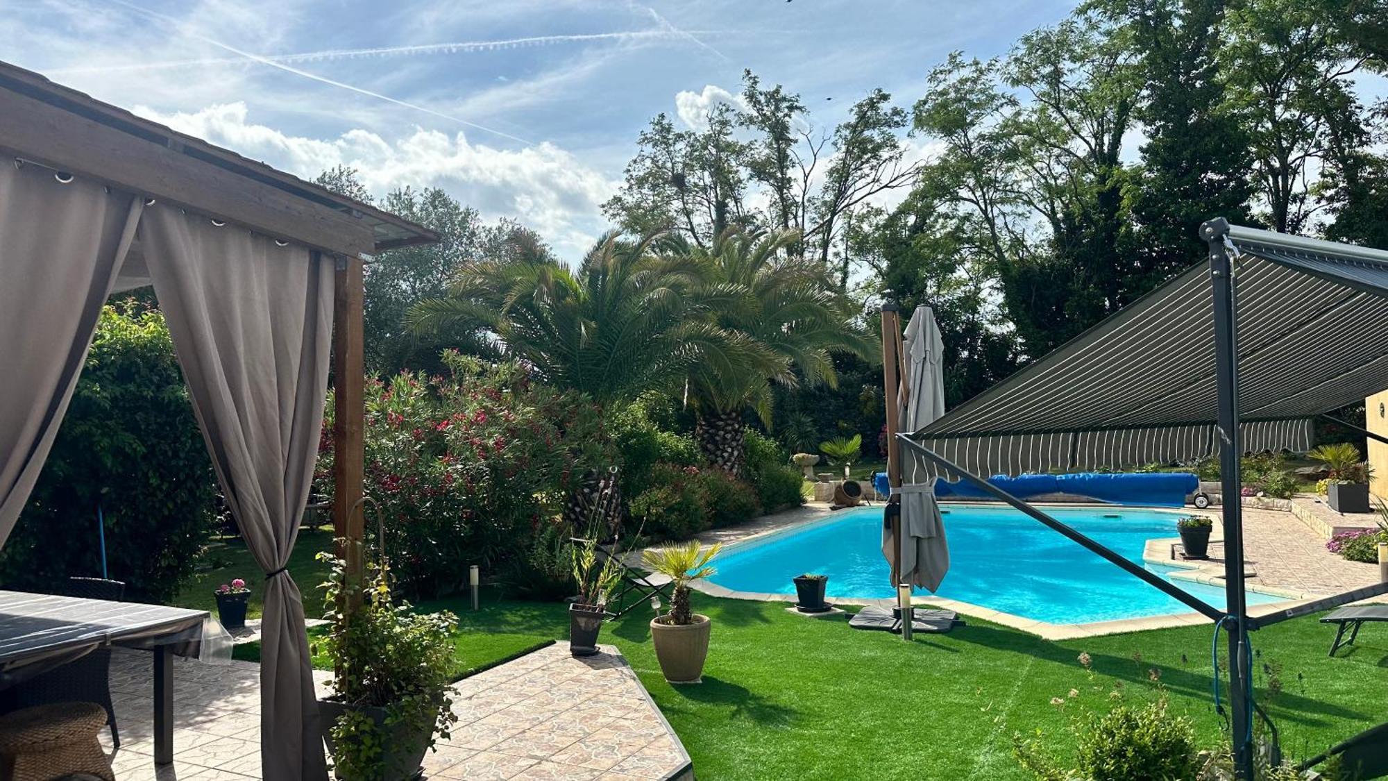 Appartement Mansarde Et Climatise 50 M2 Pompignan  エクステリア 写真
